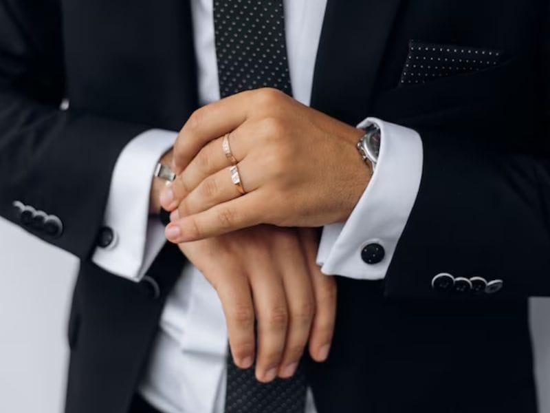 how to wear multiple mens rings